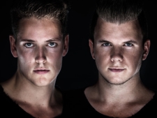 Sick Individuals boeken